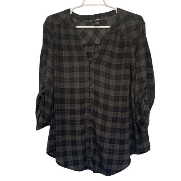 Torrid Plaid Button-Front Blouse 3/4 Sleeves V-Neckline Womens Plus Sz 2 - Picture 1 of 5